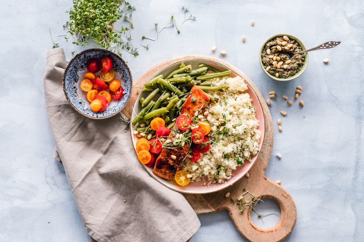 Petto di pollo con verdure al vapore